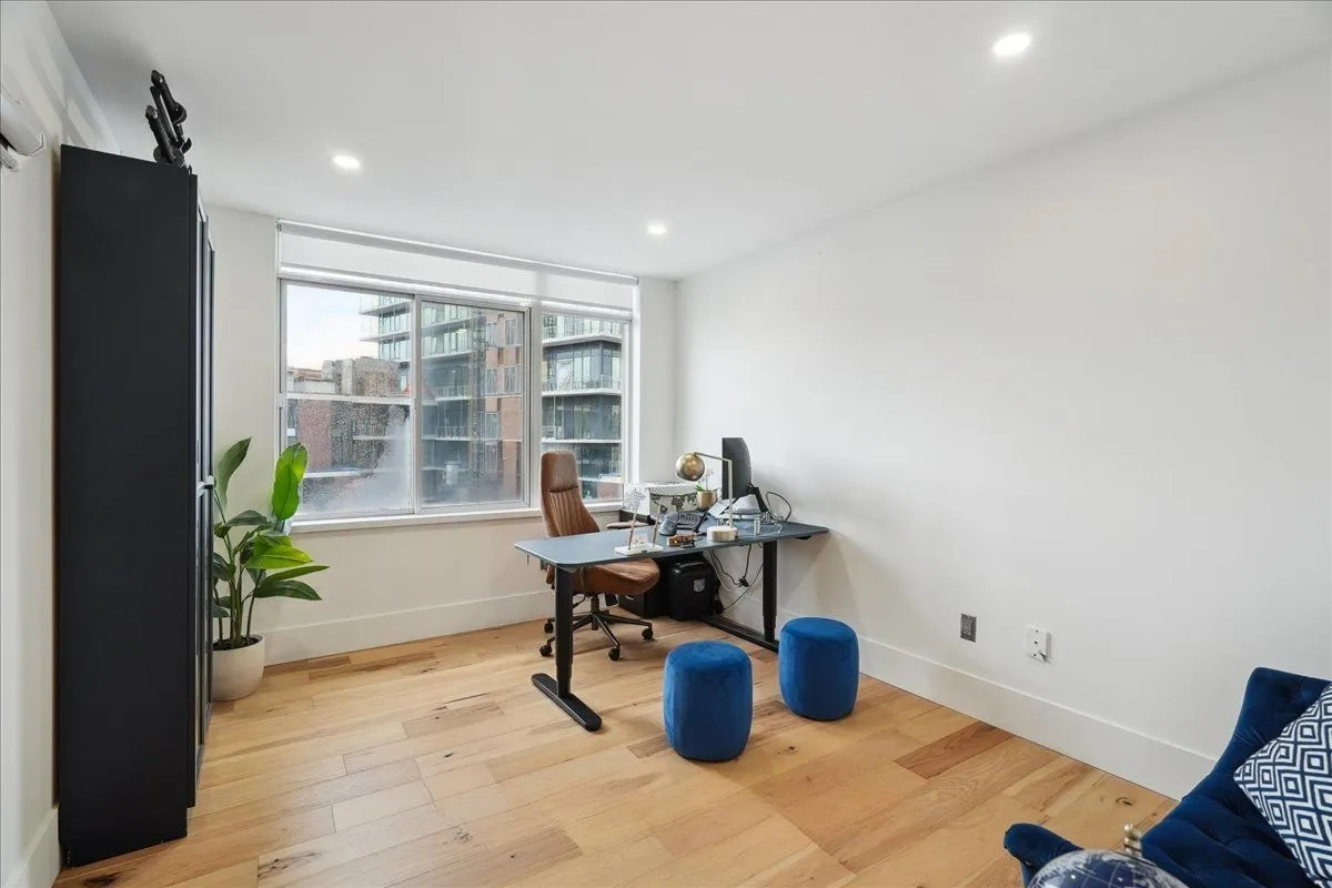 Distillery District Condo Renovation, Toronto, ON — completed: 962a8 27