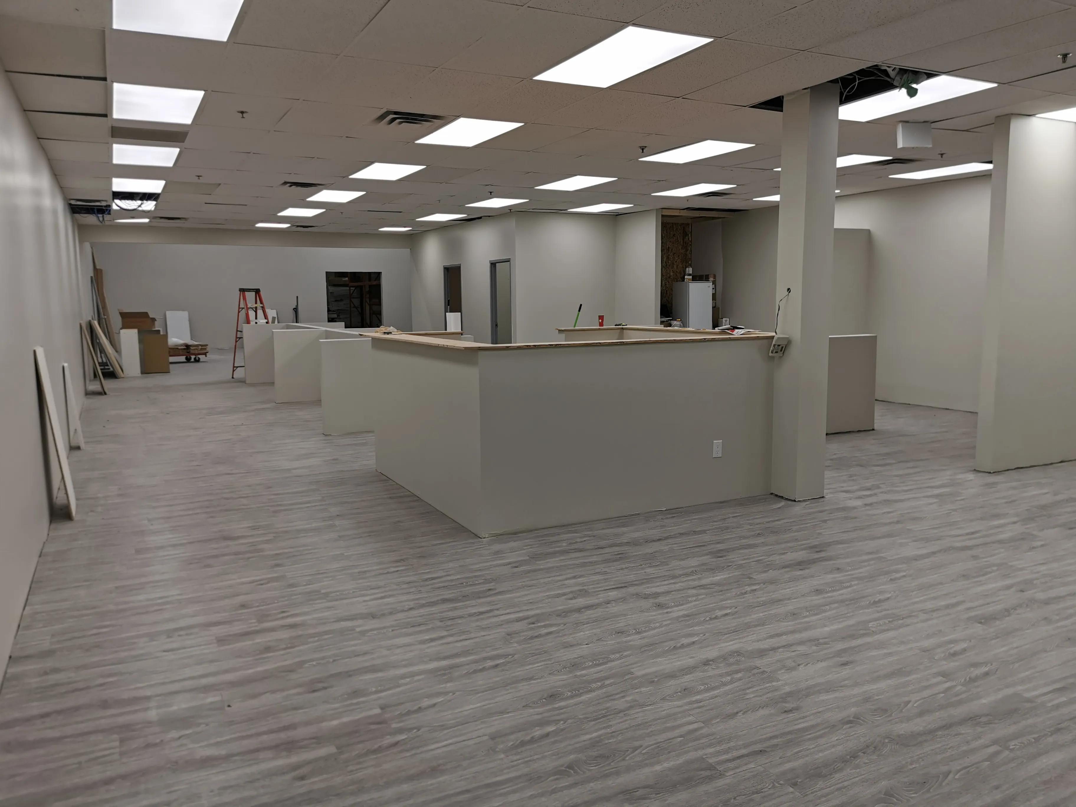 Commercial Retail Showroom, Mississauga, ON — completed photo 3