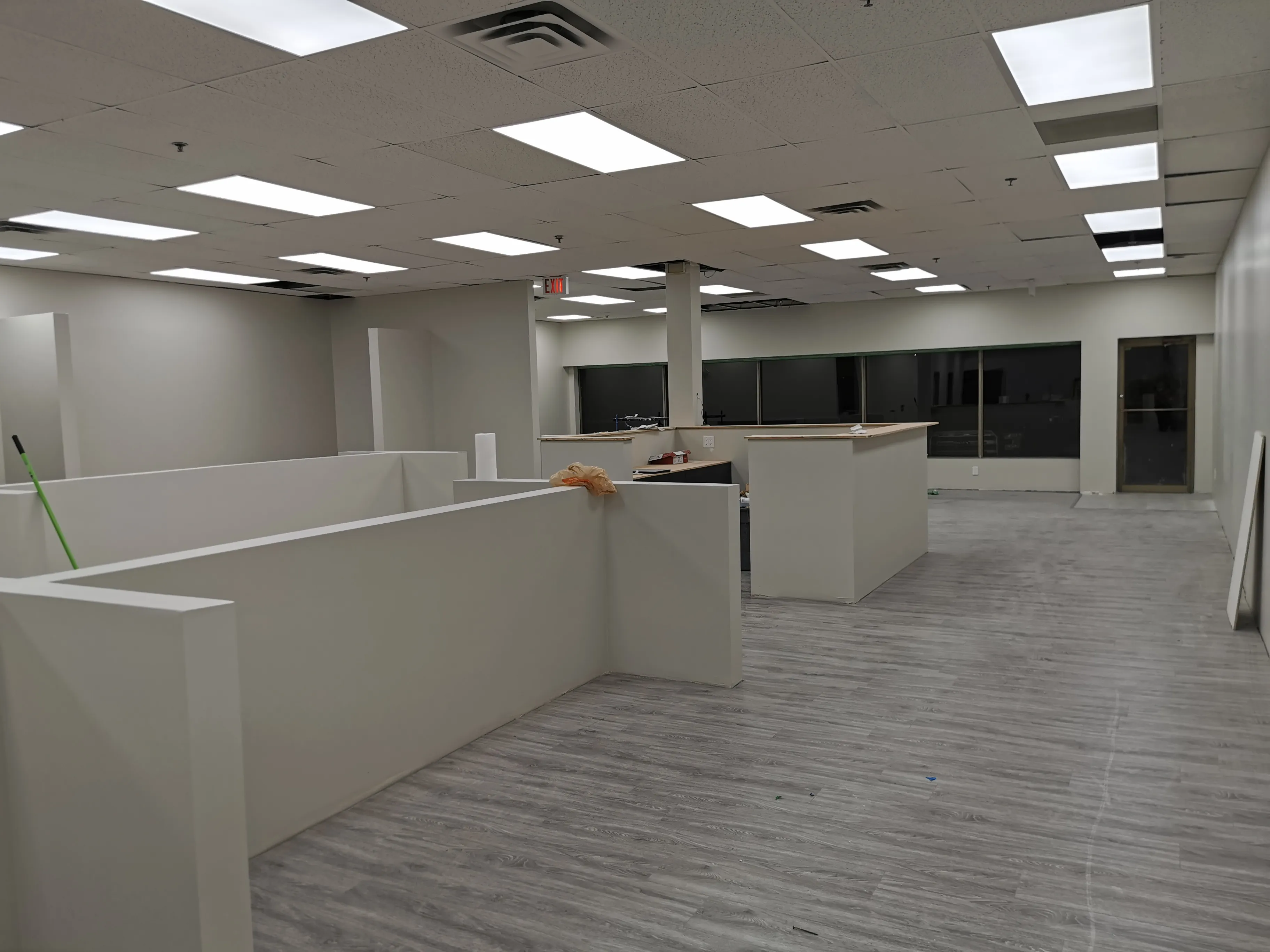 Commercial Retail Showroom, Mississauga, ON — completed photo 4